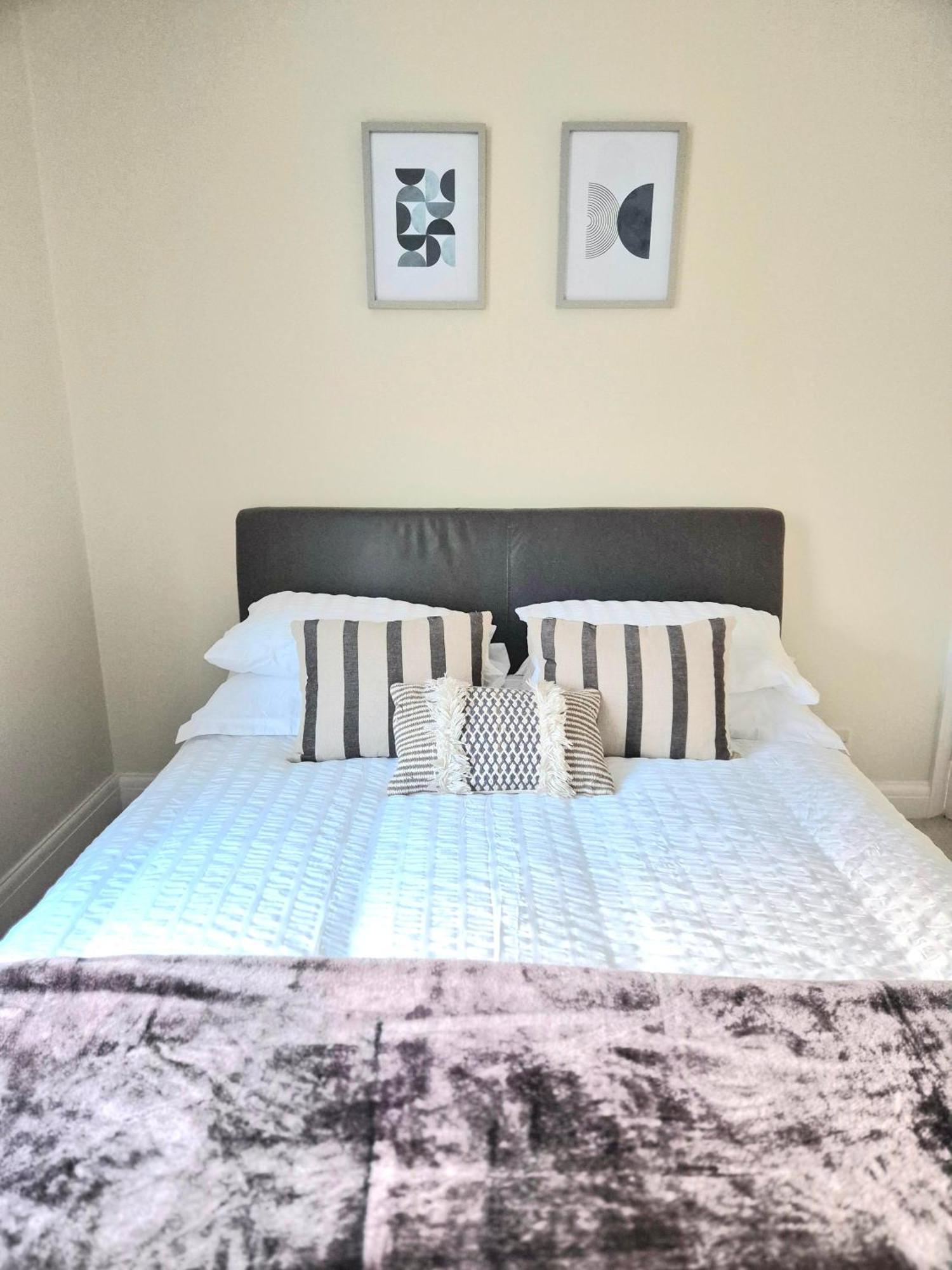 Сasa de vacaciones Spacious House With Parking In Excellent Location